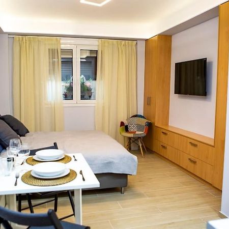 Studio Apartment With All Amenities In Kolonaki 아테네 외부 사진