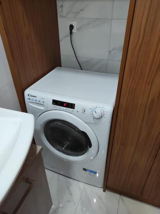 Studio Apartment With All Amenities In Kolonaki 아테네 외부 사진
